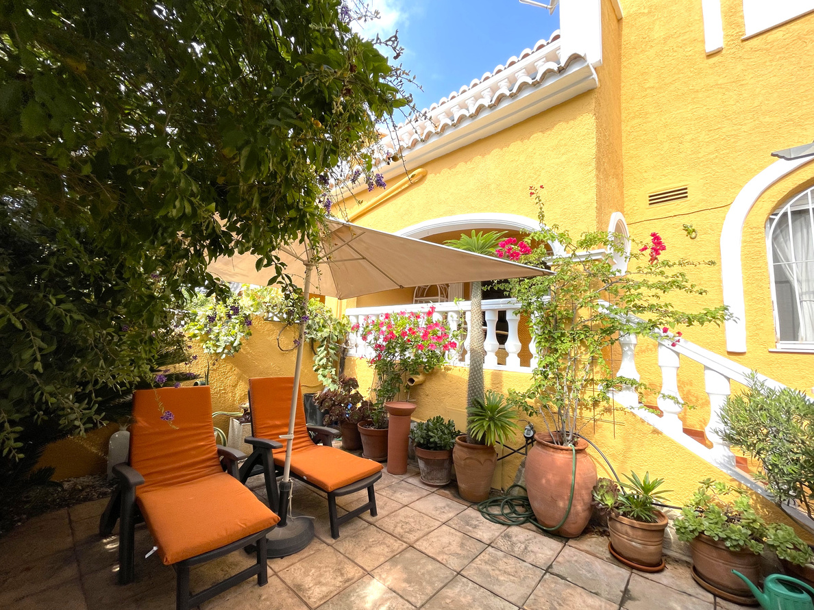 A beautiful two bedroom, one bathroom apartment with an amazing garden, La Cumbre del Sol.